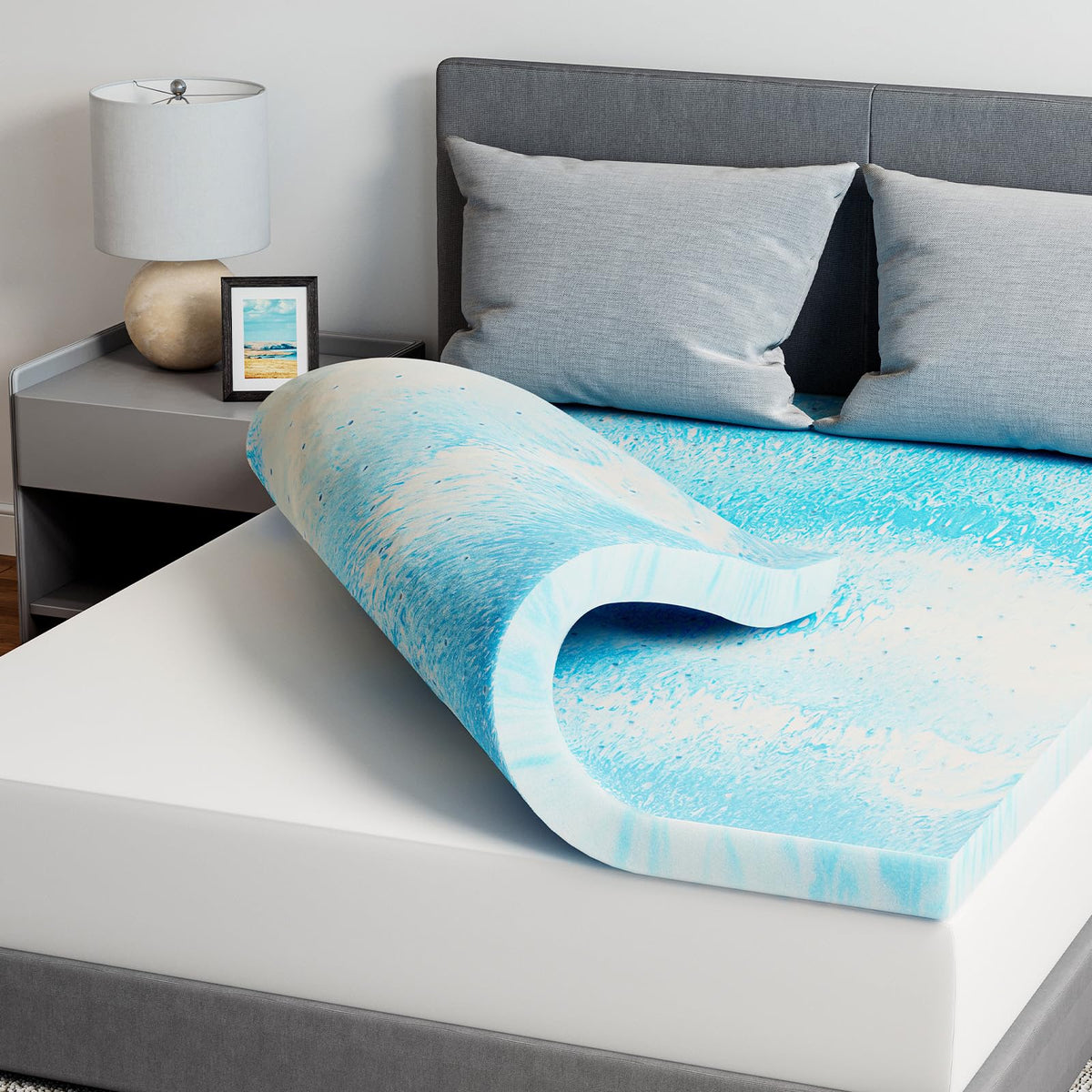 Novilla King - Cubrecolchón de espuma viscoelástica de 2 pulgadas, infusión de gel refrigerante, almohadilla de alivio de presión ventilada, comodidad suave para sofá, caravana, habitación de recámara