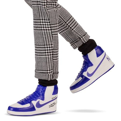 Barbie Signature Muñeco de Colección Ken Lebron James | Línea Kenbassadors; chaqueta de aviador con el número 23 y pantalones a cuadros