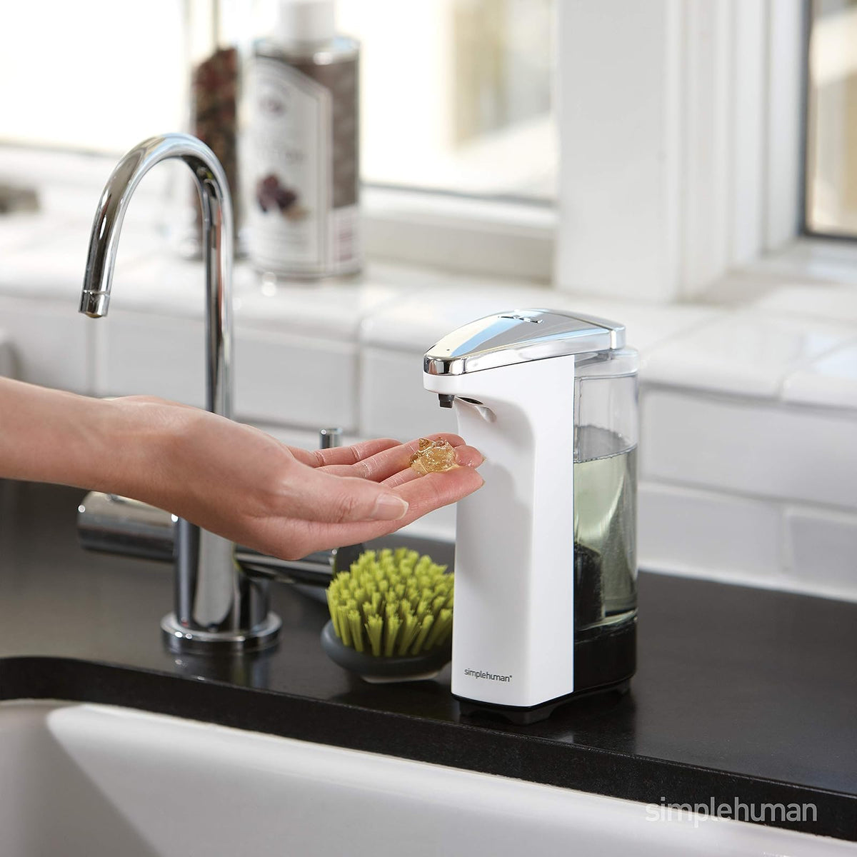 simplehuman, dispensador automático de jabón con sensor de 237 ml, níquel cepillado