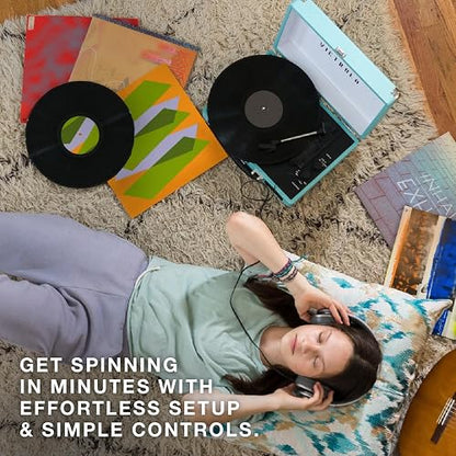 Victrola Journey - Tocadiscos de Maleta Bluetooth - Blanco Altavoces estéreo Integrados, Tocadiscos de 3 velocidades Reproduce Discos de 7", 10" y 12", transmisión Bluetooth, Salida para Auriculares