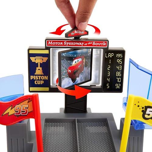 Mattel Disney Pixar Cars Pista de Acrobacias Copa Pistón, Circuito Interactivo, Lanzador y Salto épico, recrea la Escena Inicial, para niños Desde 4 años en adelante
