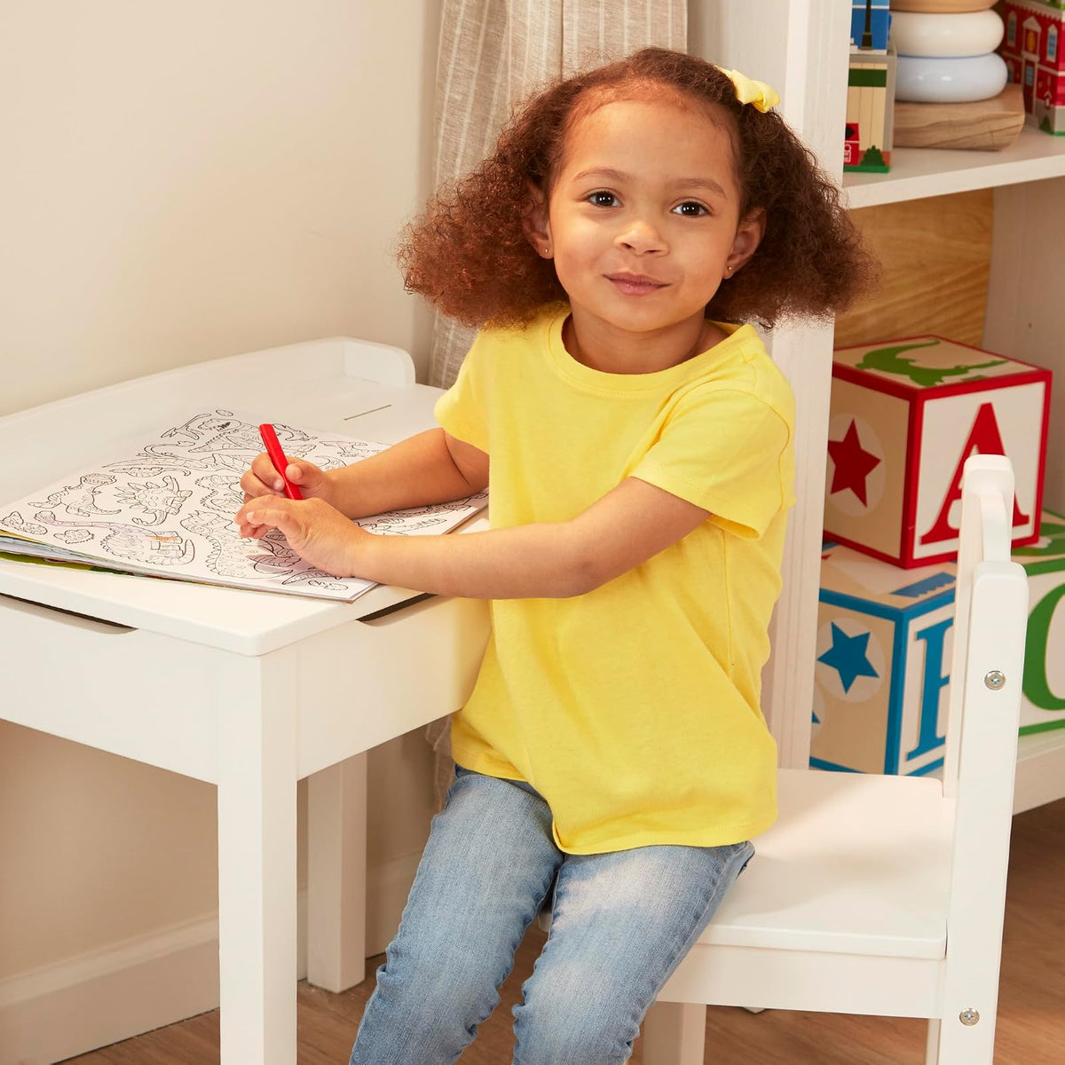 Melissa & Doug Escritorio con tapa abatible y silla para niños, juego de escritorio y silla de madera resistente, tapa con bisagra de seguridad, blanco, 40.894 cm alto x 59.944 cm ancho x 58.928 cm largo