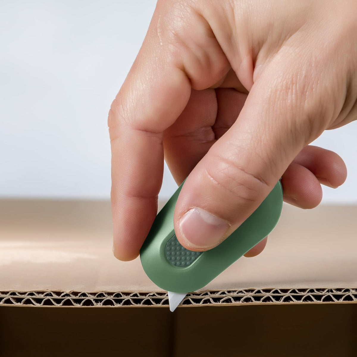 Cortador de cajas de rebanada | Retracción manual | Cortador de cajas de cerámica seguro que dura 11 veces más que el metal | Abrecajas | 1 paquete | Salvia