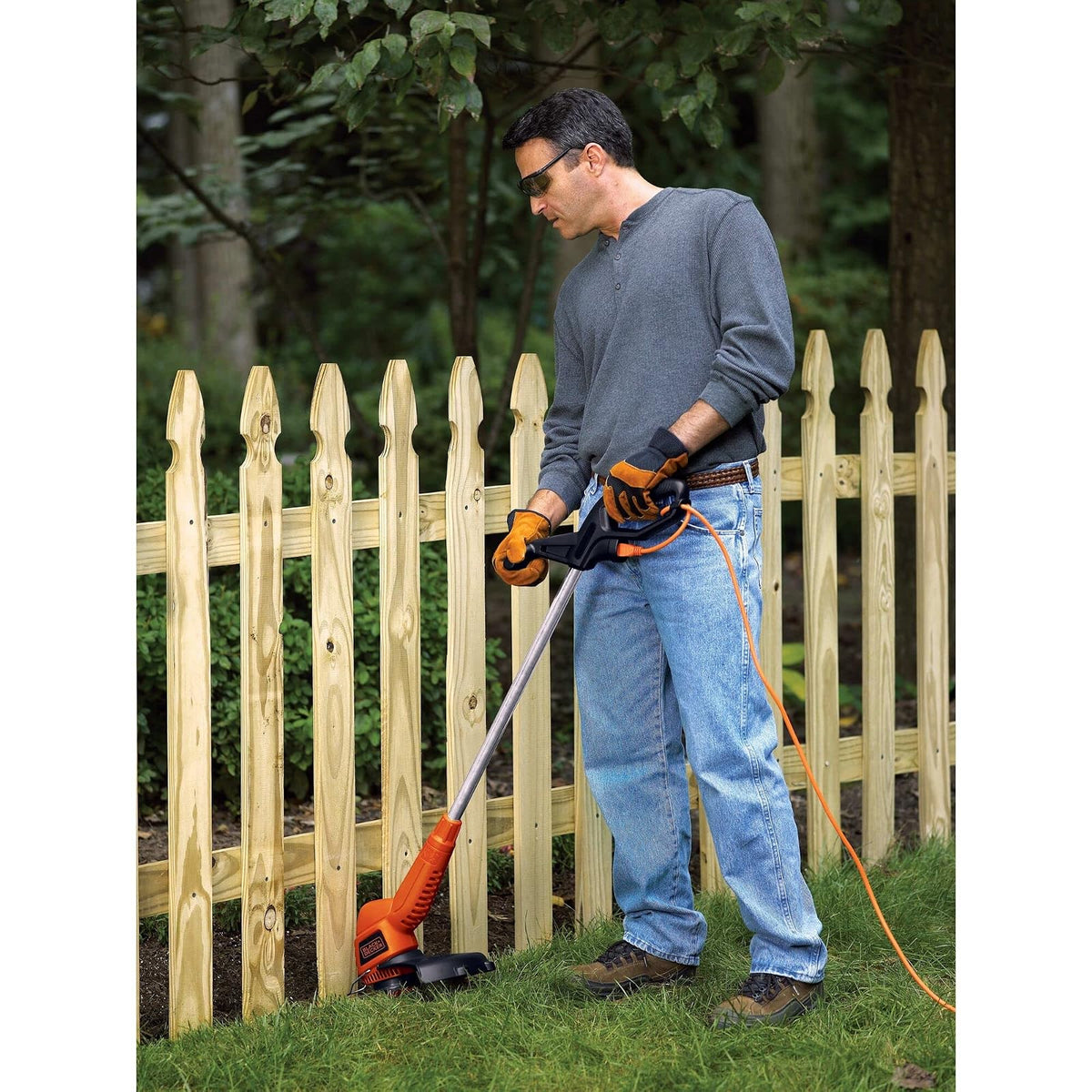 BLACK+DECKER Orilladora 13 Pulgadas 4.4 amperios ST7700