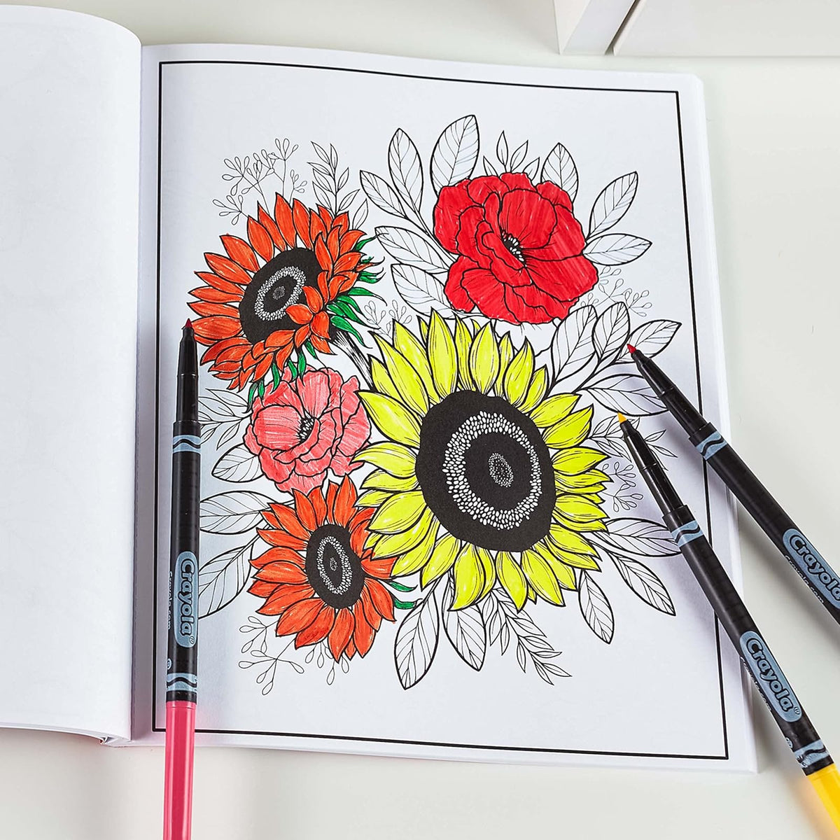 Crayola - Libro para Colorear Floral para Adultos (40 Unidades), Páginas para Colorear, Actividad de Alivio del Estrés, Regalo de Atención Plena para Adolescentes y Adultos, 9 Años en Adelante