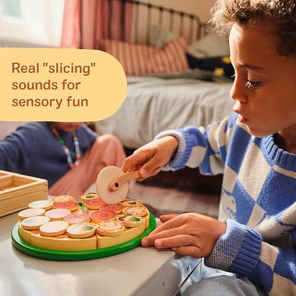 Melissa & Doug Alimentos de Juguete para Fiesta de Pizza, Juego de Imitación de Hacer Pizza, Juguete de Madera Pestañas Autoadhesivas, Más de 30 Piezas