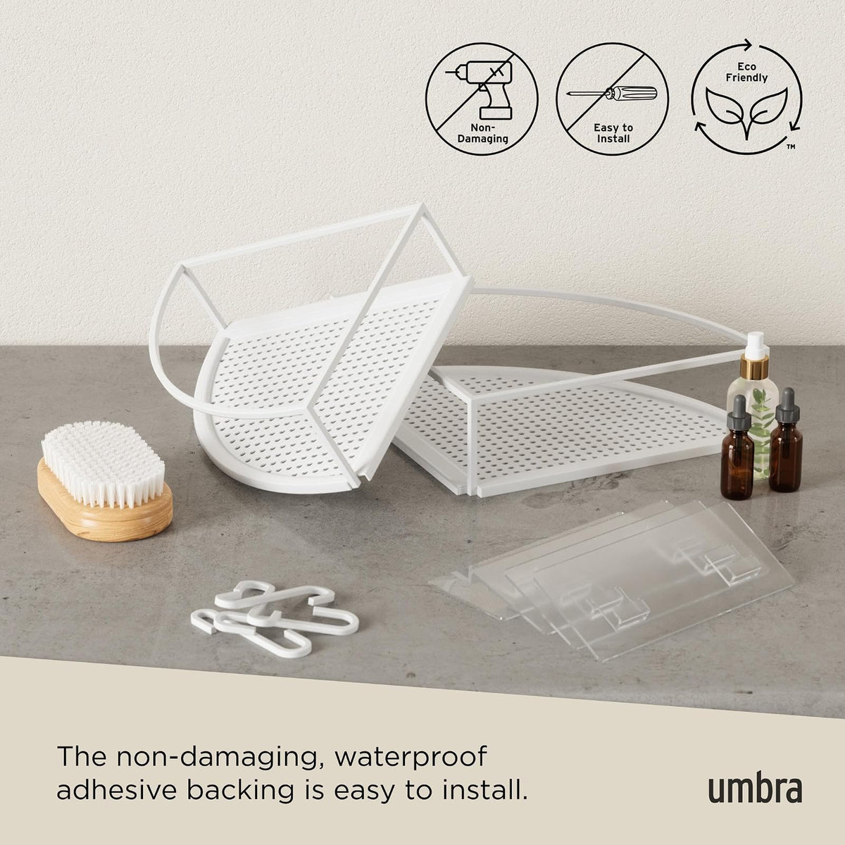 Estante de esquina para ducha Umbra Cubiko, estantes flotantes de metal con tiras adhesivas de montaje, paquete de 2, blanco