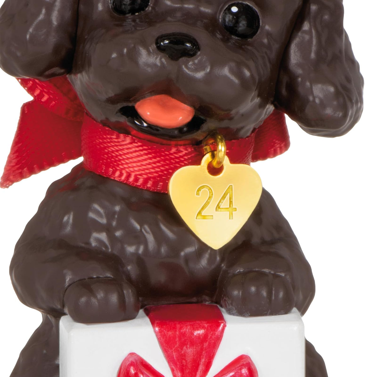 Hallmark - Adorno de Navidad 2024, Cachorro Love Caniche 2024, Regalos para Amantes de los Animales