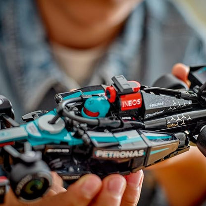 LEGO Speed Champions Auto de Carreras Mercedes-AMG F1 W15 Vehículo de Juguete, Set con 1 minifigura de piloto, Modelo construible, Regalo Coleccionable para niños y niñas 77244