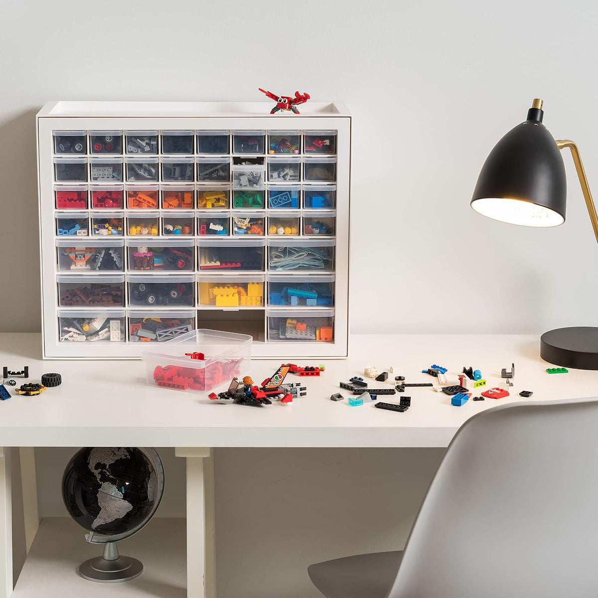 IRIS USA Organizador de Tornillos, Gabinete de 44 Cajones, Almacenamiento de Cajones de Plástico para Manualidades, Piezas Pequeñas, Tuercas y Herramientas, Pasatiempos de Arte de Scrapbook - Blanco