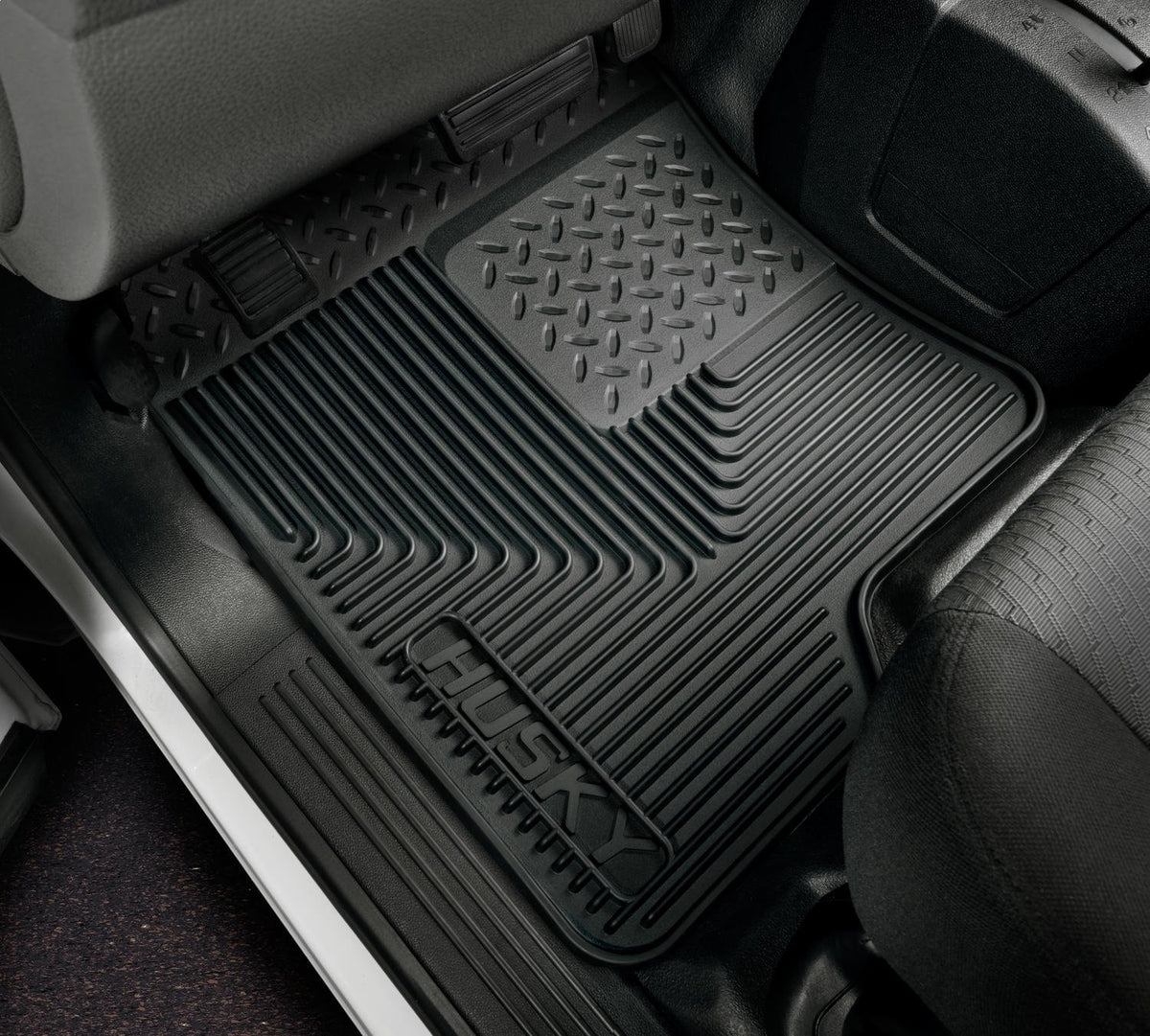 Husky Liners - Alfombrillas para Piso Delantero Resistentes | Ford F-150 SuperCab/Standard 1997-2004, Color Negro | 51021 M