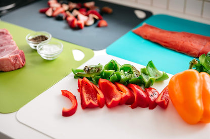 Dexas - Juego de 4 tablas de cortar resistentes para cocina, juego de 4 tablas de cortar de plástico antideslizante, 11.5 x 14 pulgadas, gris, turquesa, blanco, verde juego de utensilios de cocina