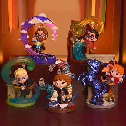 Harry Potter Happy Haul Cliff Hangers Hover Figures (Surtido), Figura Coleccionable Sorpresa en Caja ciega con Base para exhibición, 2 Pulgadas de Alto, edición Limitada, para Mayores de 8 años