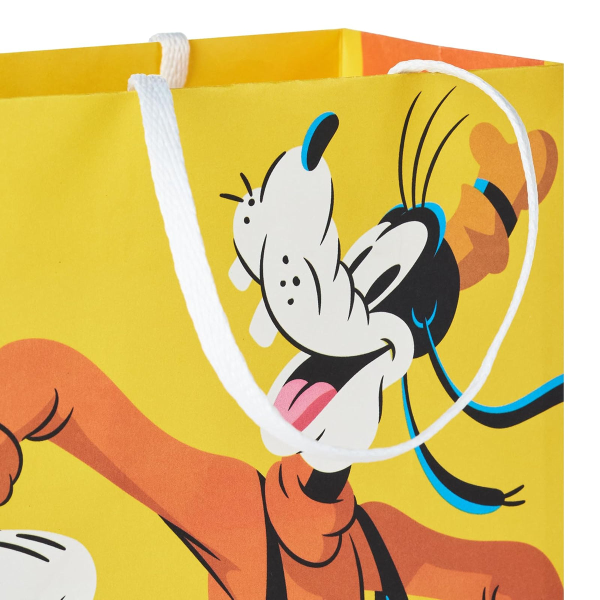 Hallmark Disney - Mini bolsas de regalo de 4 pulgadas (18 bolsas: Mickey, Minnie, Goofy, Pluto) para recuerdos de fiesta, tarjetas de regalo, golosinas en el aula