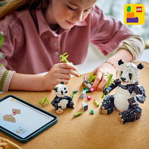 LEGO® Creator 3en1 Fauna Salvaje: Familia de Pandas Jueguete de construcción transformable en Figuras de orcas o en pingüinos, Regalo para niñas y niños de 8 años o más 31165