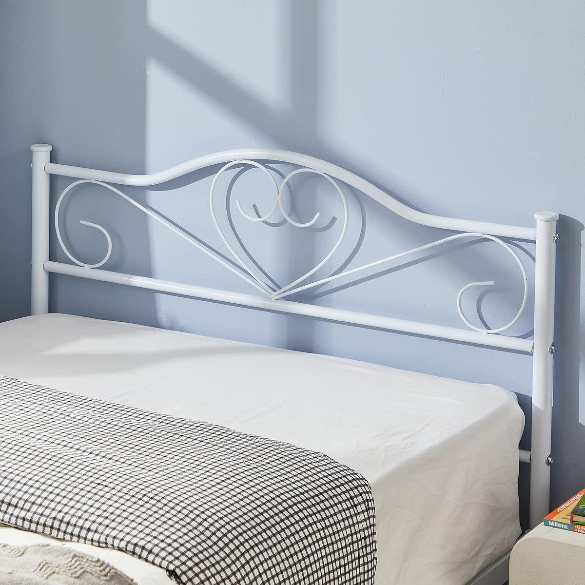 VECELO Base de Cama de Plataforma de Metal de 14 Pulgadas con cabecera y Estribo, Base de colchón Resistente con Soporte de láminas de Acero, no Necesita somier, Color Blanco