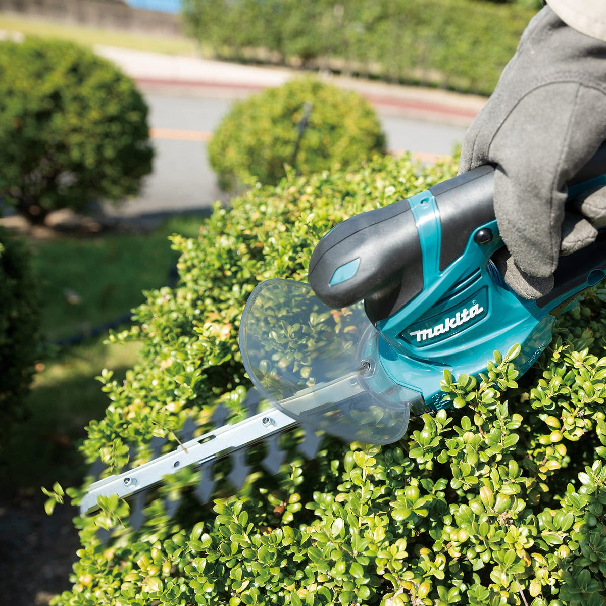 Tijera inalámbrica Makita18v 2 en 1, para Corte de Pasto y Corte de setos. DUM111SYX
