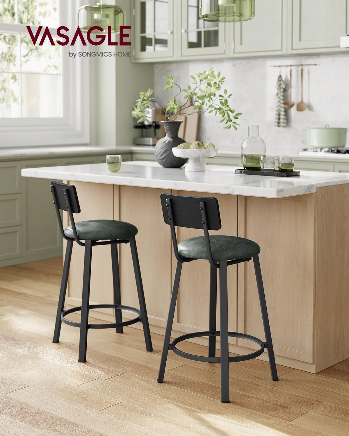 VASAGLE - Taburetes de Bar, Juego de 2, Tapizados de Poliuretano, con Respaldo y Reposapiés, Montaje Simple, para Comedor y Cocina, Negro y Verde Bosque