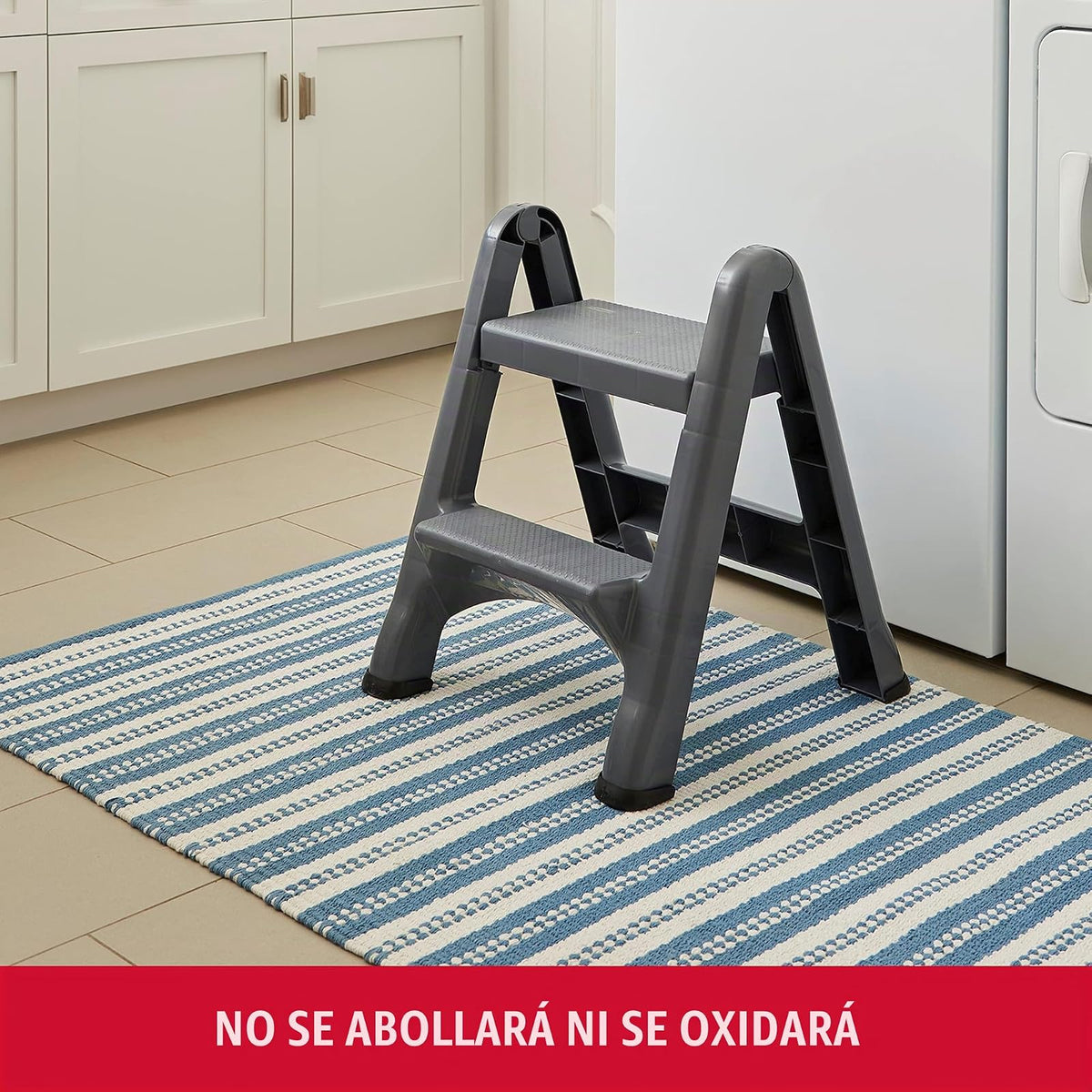 Rubbermaid Commercial Products E-Z Step – Banco Escalera Plegable de 2 Peldaños, Taburete Portátil de Alta Resistencia, 136 kg, Negro FG420903