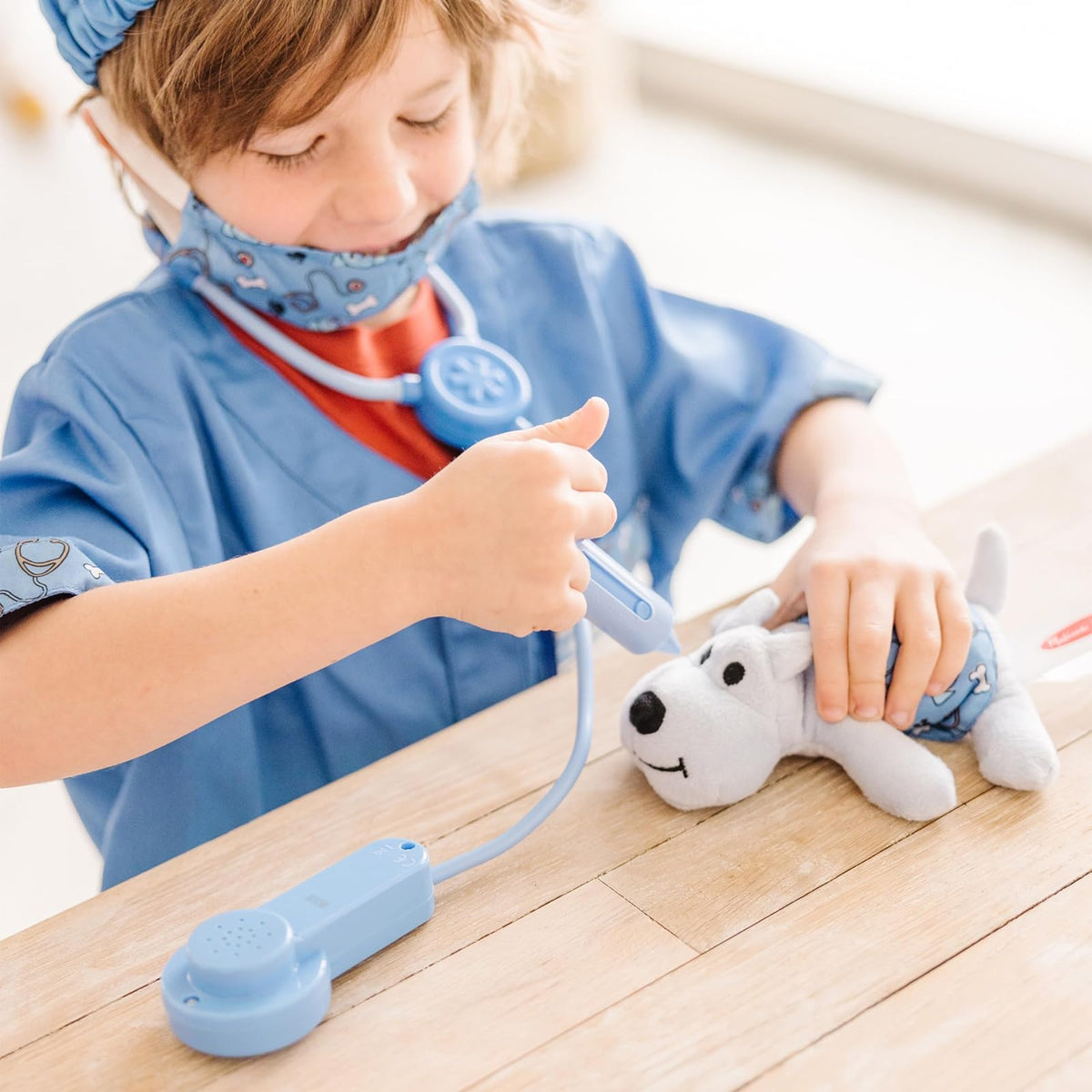 Melissa & Doug Disfraz de Veterinario para Juego Imaginativo, Juego de Simulación (3-6 Años, 8 Piezas)