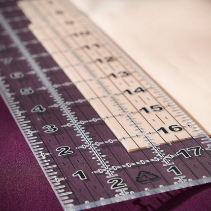 Fiskars - Regla de costura de 3 x 18 pulgadas con líneas de rejilla, suministros de costura y acolchado, suministros de arte y manualidades, transparente