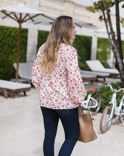 The Drop Top Para Mujer Con Estampado Floral Marfil, Cuello En V y Mangas Estilo Globo por @graceatwood