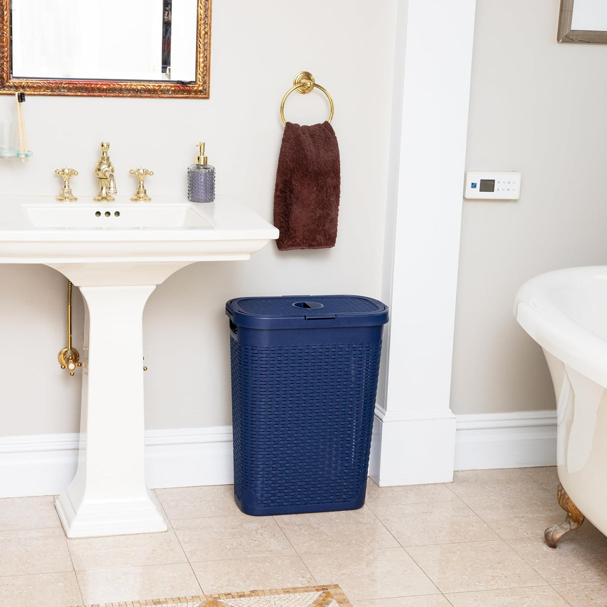 Mind Reader 40L Slim Laundry Hamper, Clothes Basket, Lid, Wicker Design, Plastic, 18" L x 10.4" W x 23.5" H, Navy