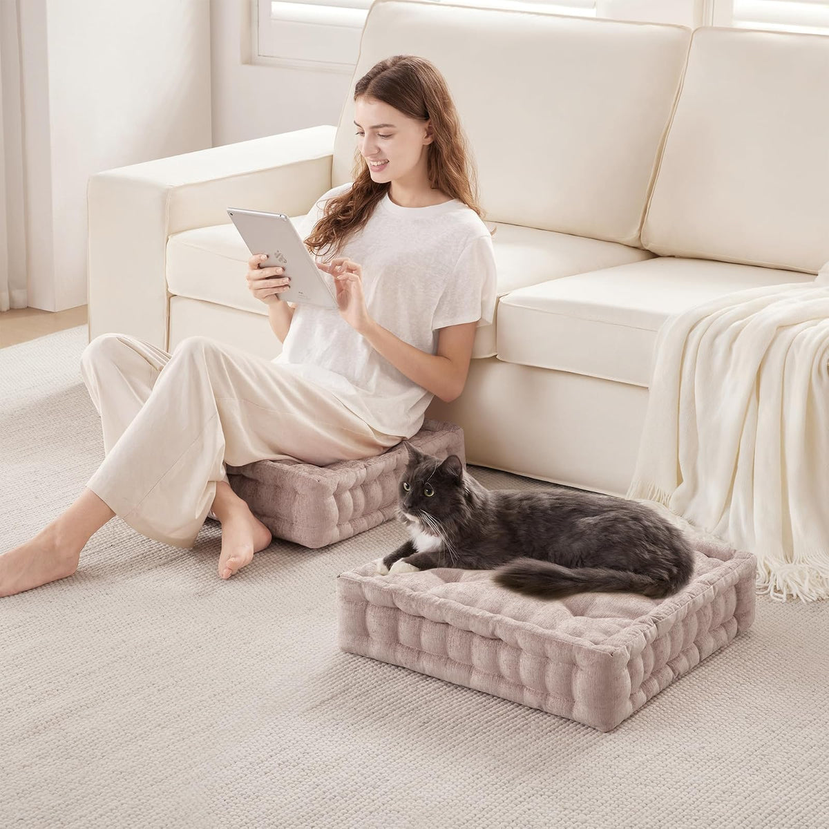 Intelligent Design Azza Poly Chenille Square Floor Pillow Cushion, 20"x20"x5", Blush