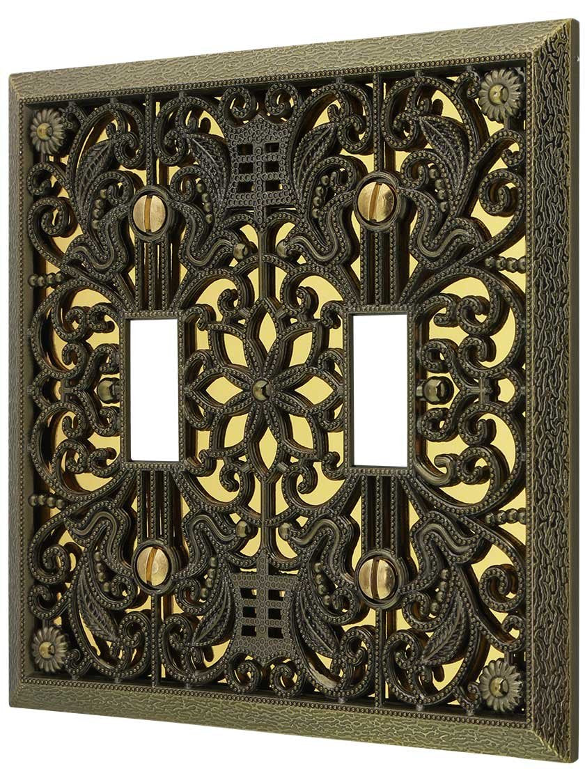 Amerelle 65TTAB Placa de pared de filigrana 2 palancas, latón antiguo