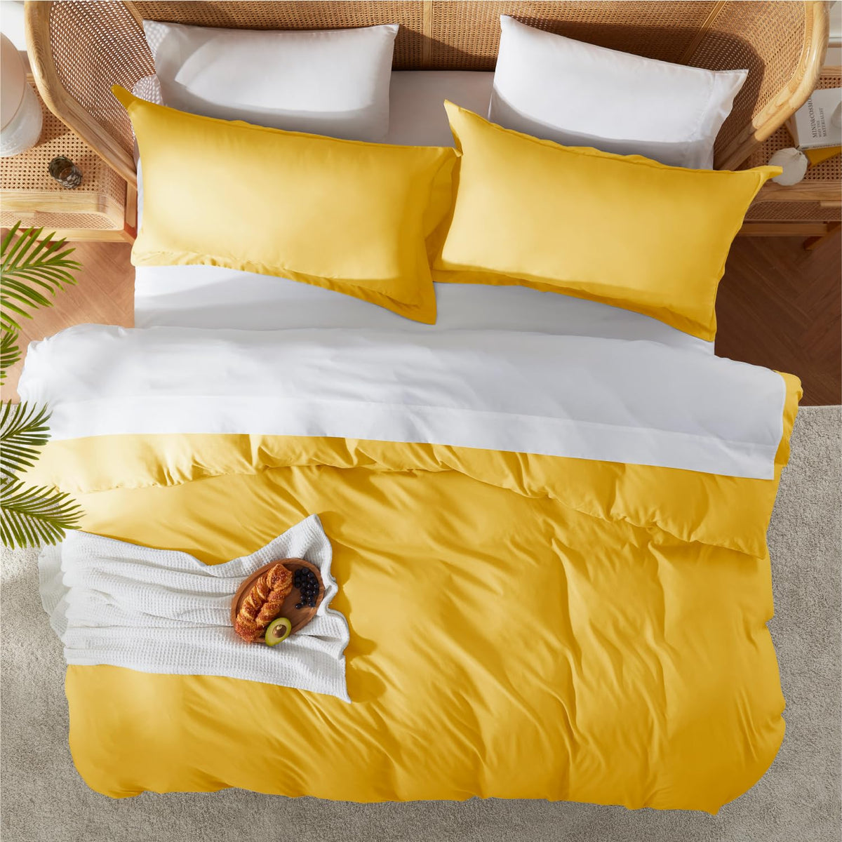 Nestl Juego de Funda para Edredón de 3 Piezas - Ultra Suave Fibra de Doble Cepillado Colección de Hotel - Cubierta de Edredón con Cierre de Botones y 2 Fundas para Almohada, Amarillo - Queen 228 x 228