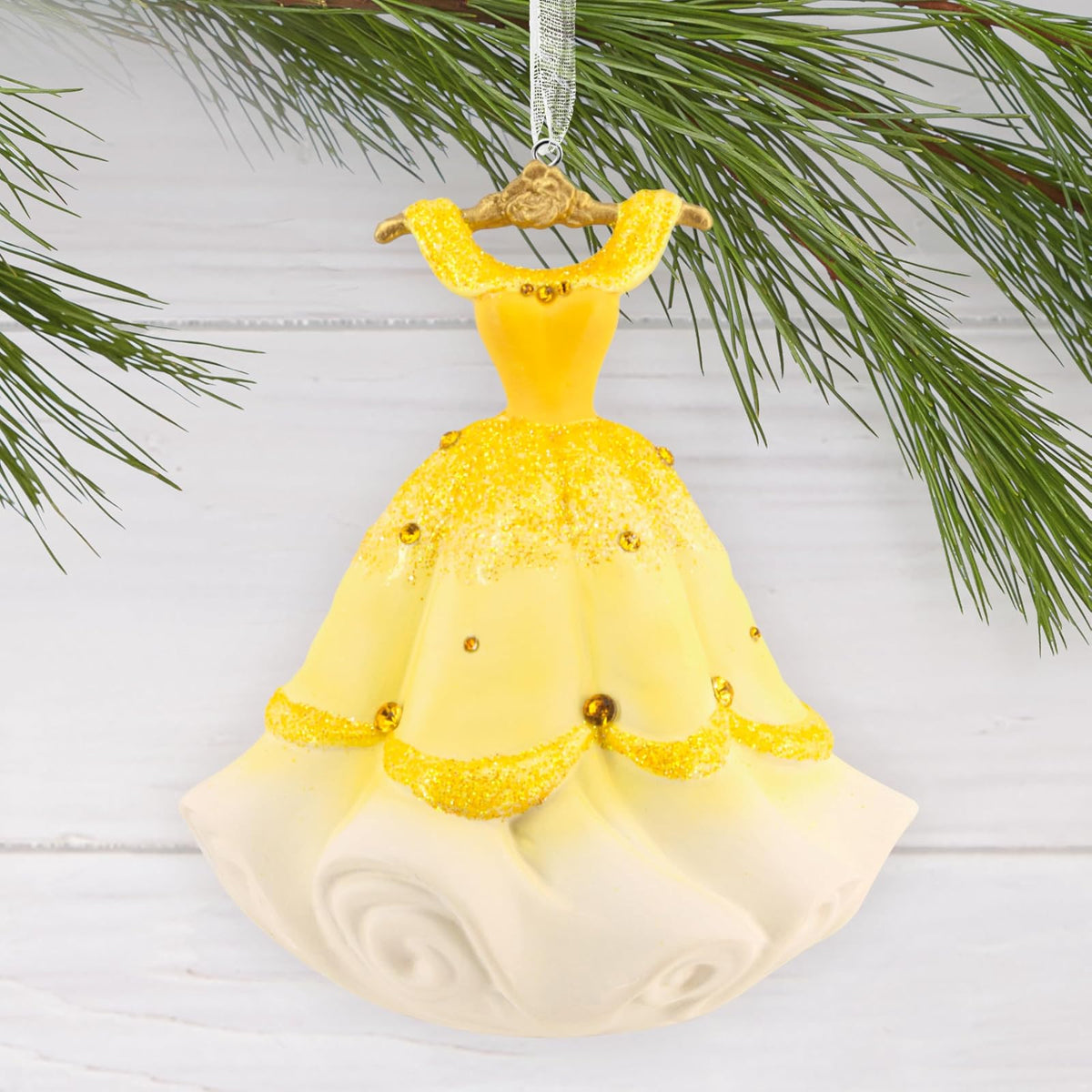 Hallmark - Vestido de Navidad de Princesa Bella de Disney, cerámica, Regalos para los fanáticos de Disney