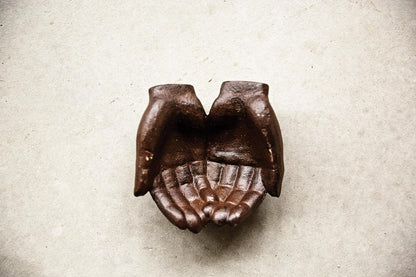 Creative Co-op HD5974 Bristol Terrace Decorative Cast Iron Hands Dish with Rust Finish