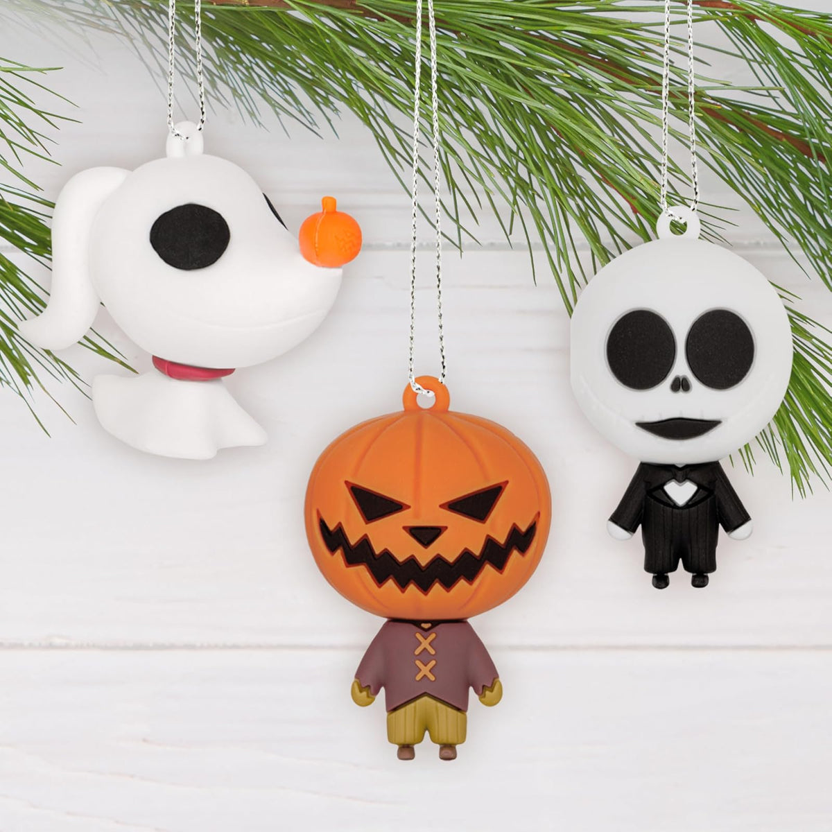 Hallmark Disney Tim Burton's The Nightmare Before Christmas - Caja de calendario de cuenta regresiva con 24 mini adornos, regalos para fanáticos de Disney