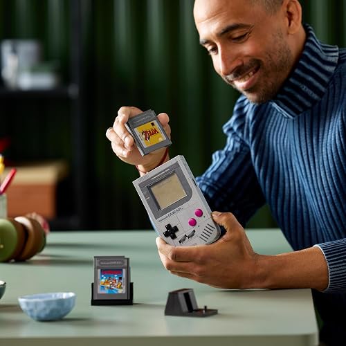 LEGO Game Boy Kit de Construcción de Modelo, Regalo para Jugadores y Fans Adultos de Nintendo, Set Coleccionable, Réplica Construible con Cartuchos Game Pak y Pantallas 72046