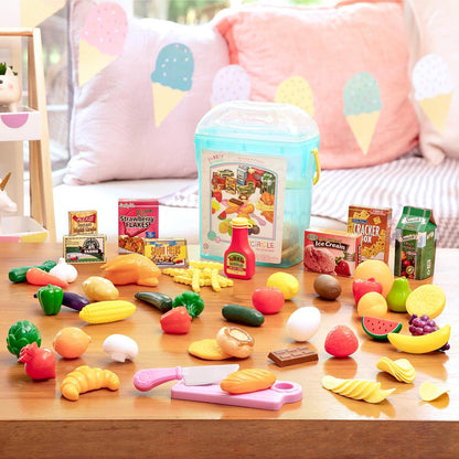 Play Circle Battat despensa de Juguete en Cubo con Alimentos y Accesorios | Despensa surtida con Set de 79, frutas, verduras, alimentos en caja, tabla, cuchillo y cubo con tapa y asa, 3 años y +