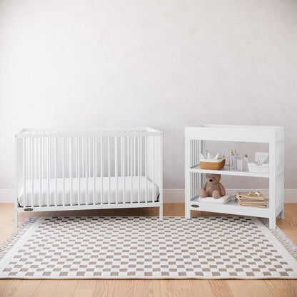 Graco Teddi Cuna Convertible 5 en 1 (Blanco) - Certificación GREENGUARD Gold, se Convierte en sofá Cama, Cama para niños pequeños y Cama Individual con cabecera y piecera, Altura de colchón Ajustable