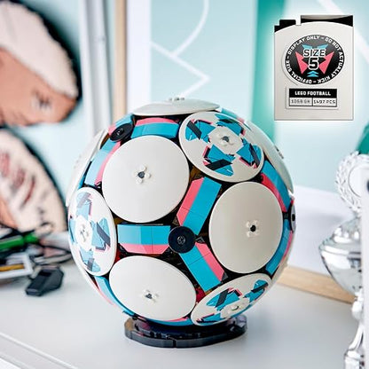 LEGO Editions Balón de Futbol - Model Kit de Construcción para Niños y Niñas, Años 12+ - Regalo para Aficionados al Futbol - Decoración para Recamara - 43019