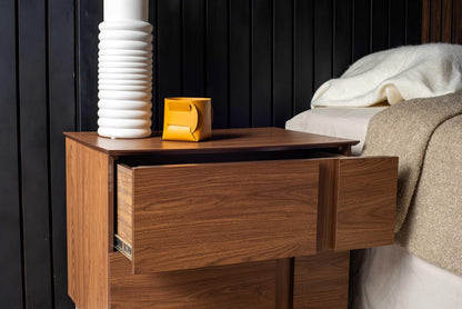 Buró Color Nogal con 2 Cajones con Corredera de Extensión y Estructura de Madera MDF.