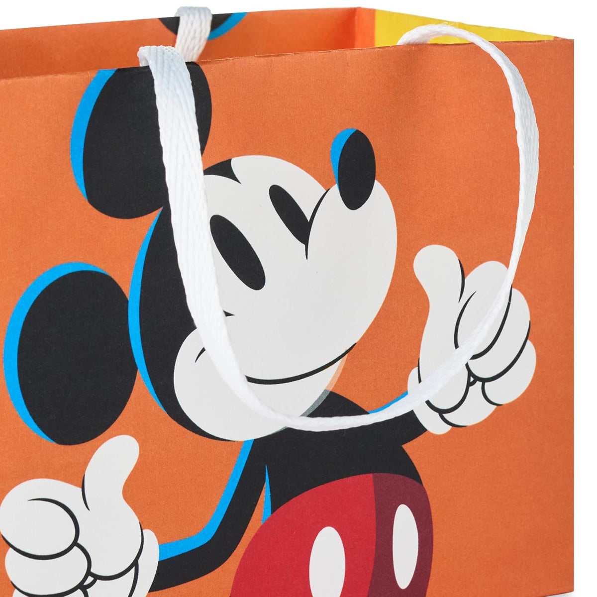 Hallmark Disney - Mini bolsas de regalo de 4 pulgadas (18 bolsas: Mickey, Minnie, Goofy, Pluto) para recuerdos de fiesta, tarjetas de regalo, golosinas en el aula