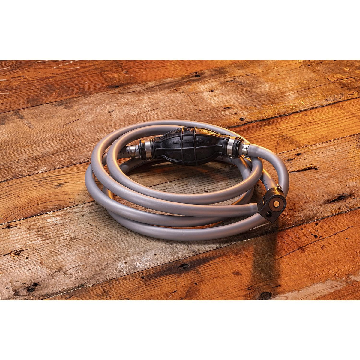 Quicksilver 8M0061883 - Conjunto de línea de combustible - 8 pies de largo con bombilla de imprimación