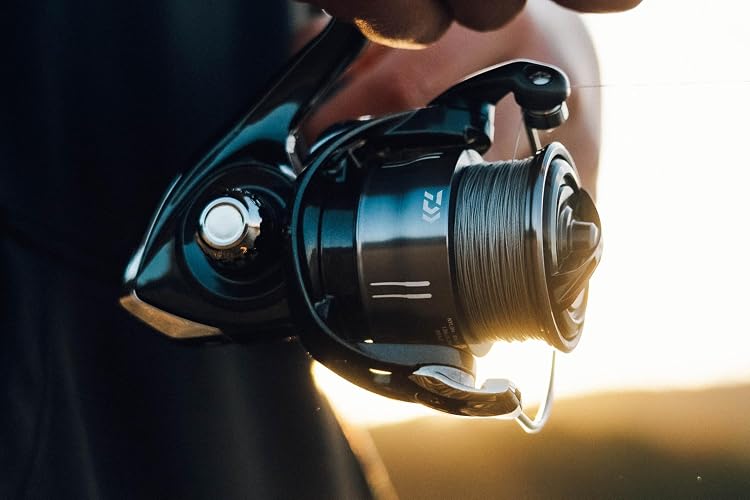 Daiwa Crossfire LT - Carrete giratorio – Diseño ligero AIRDRIVE con diseño de disco duro Digigear, carrete LC-ABS, sistema de arrastre ATD tipo L