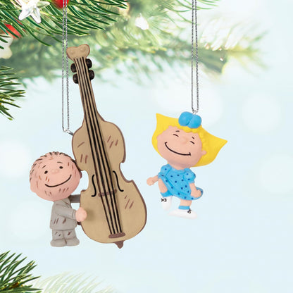 Hallmark - Mini Adornos de Navidad 2024, The Peanuts Gang Sally and Pigpen, Juego de 2, Regalos para fanáticos de los Cacahuetes