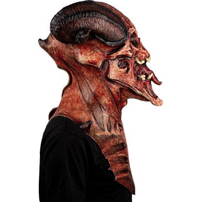 Ghoulish Productions Máscara De Látex Astaroth Devil´s, Accesorio Cosplay Calavera Demonio Rojo, Disfraz Aterrador para Halloween y Fiestas Temáticas, Cosplay Demonio con Cuernos, Diseño Artesanal