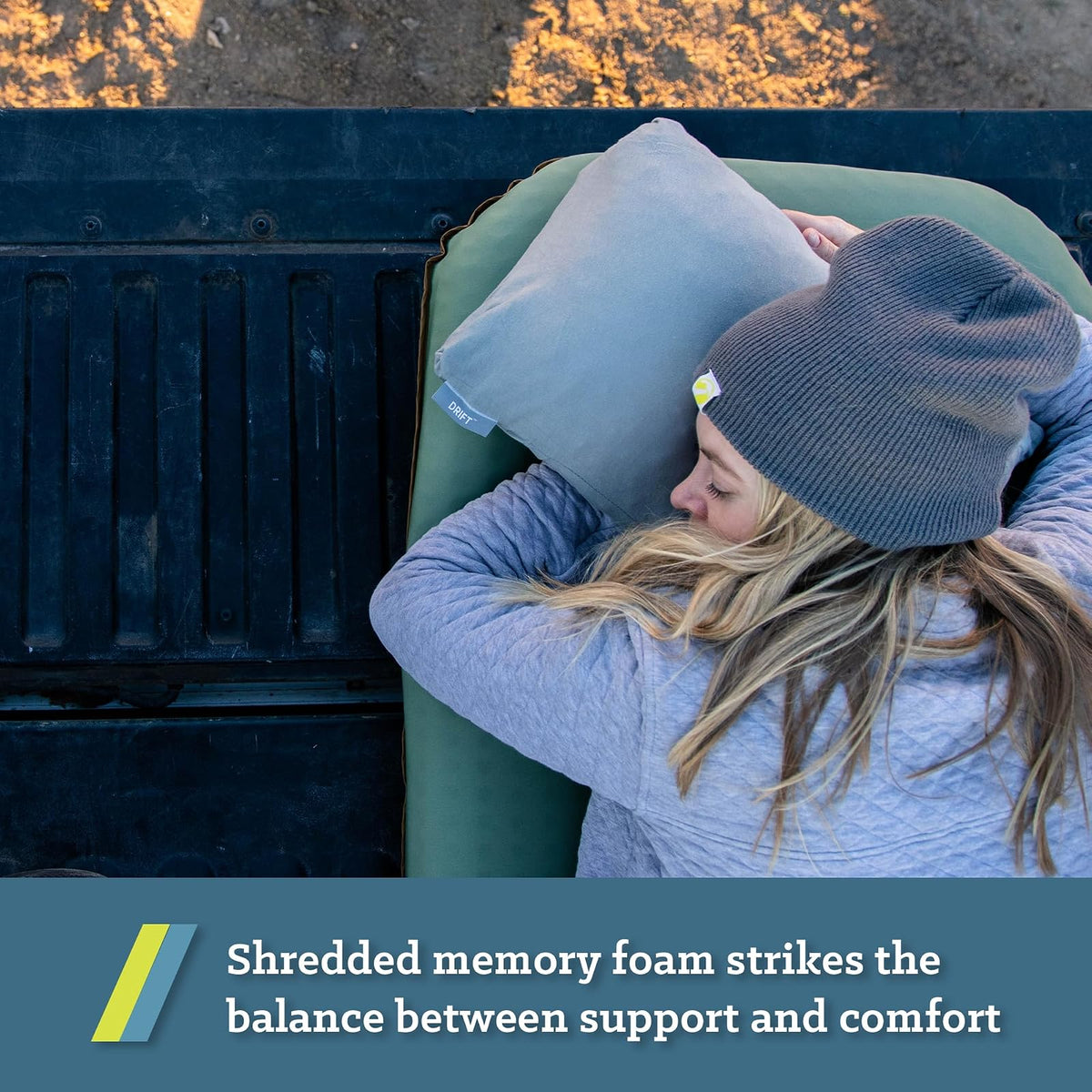 Klymit Drift - Almohada de Camping, Funda Reversible para Viajes y Dormir, Espuma viscoelástica triturada, Comodidad con Carcasa Duradera