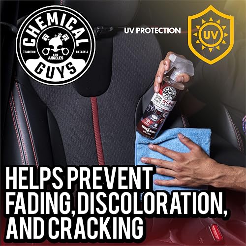 Chemical Guys Limpiador y Protector Total de Interiores (Seguro en Salpicadero, Cuero, Vinilo, Plásticos, Tapicerías, Cristales, Telas y Más), 473ml, Aroma Cereza Negra