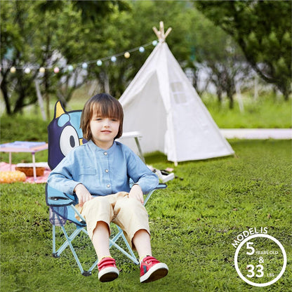 Idea Nuova Bluey - Silla Plegable para niños, Silla portátil para Exterior/Interior con Bolsa de Transporte, Soporte para Vasos, Respaldo Alto, Ligera y Duradera para Mayores de 3 años