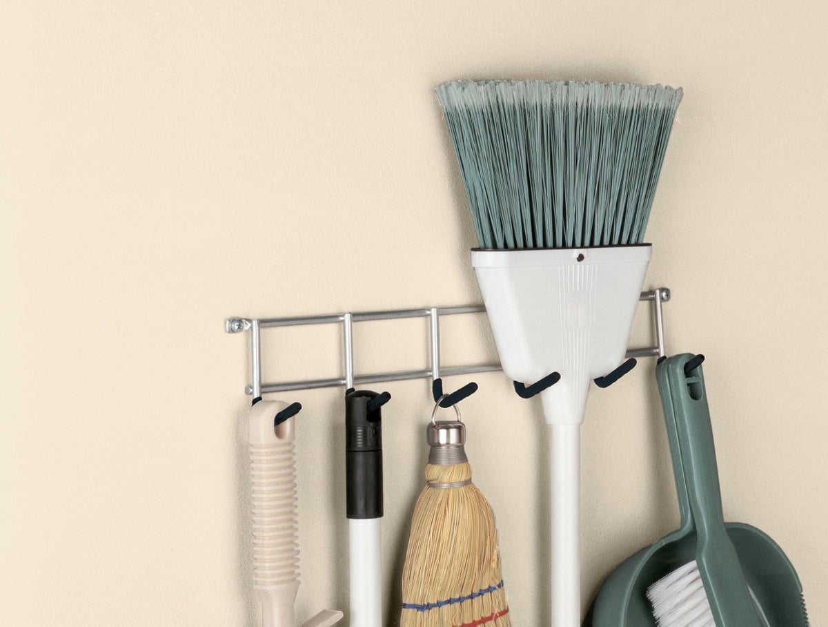 ClosetMaid Perchero para Colgar en la Pared, 14,7 x 46,7 x 9,7 cm, Color Plateado