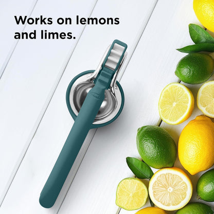 Chef'n FreshForce Exprimidor de limón de cítricos, prensa manual de mano con mecanismo de doble engranaje para una extracción máxima de jugo, verde Collard