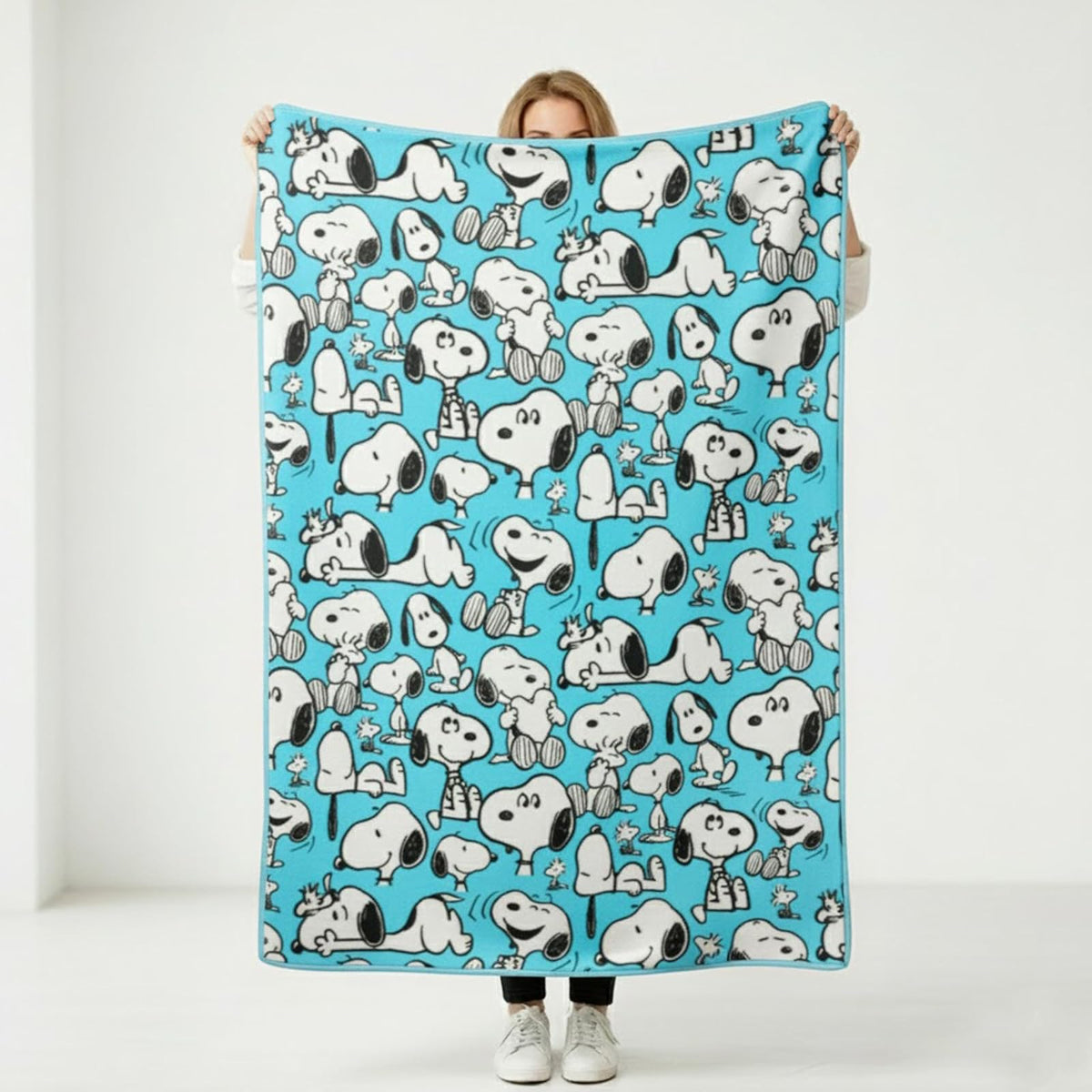 Silver Buffalo Peanuts Snoopy Multi Pose Expression - Manta de Forro Polar de 45 x 60 Pulgadas, Suave y acogedora, 180 g/m²
