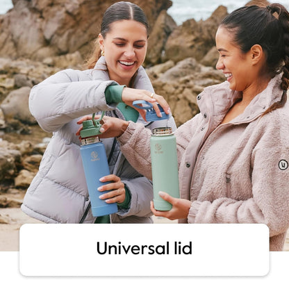 Takeya Actives - Botella de agua con tapa de boquilla, botella con doble aislamiento de acero inoxidable, apta para lavaplatos y sin BPA, botella con tapa de boquilla y parachoques extraíble, 22 onzas